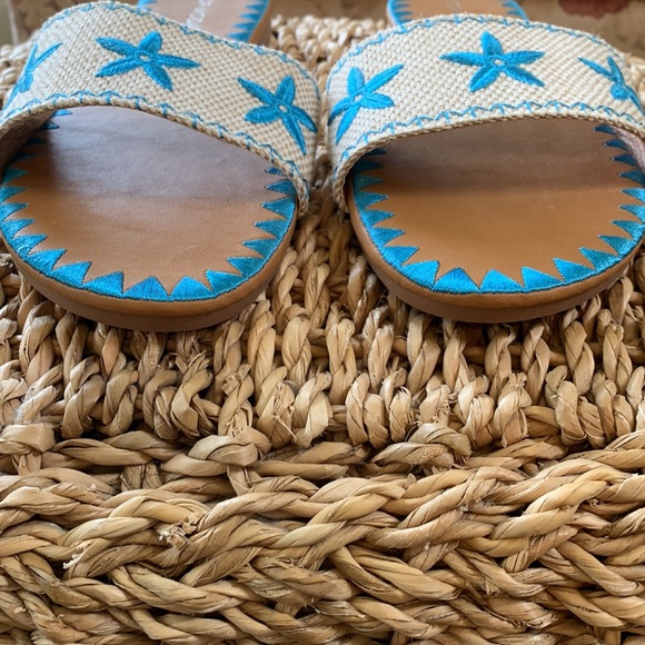 Brand new!  Beautiful canvas slip on shoes - Picture 2 of 4